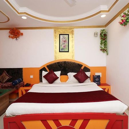 Hotel Prateek Pachmarhi Пачмарай Экстерьер фото